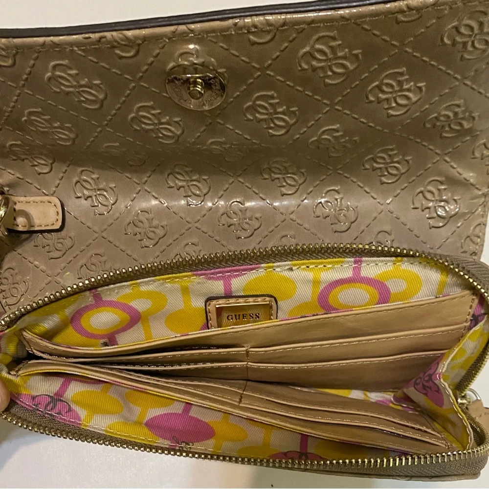 Guess tan purse - Picture 7 of 10